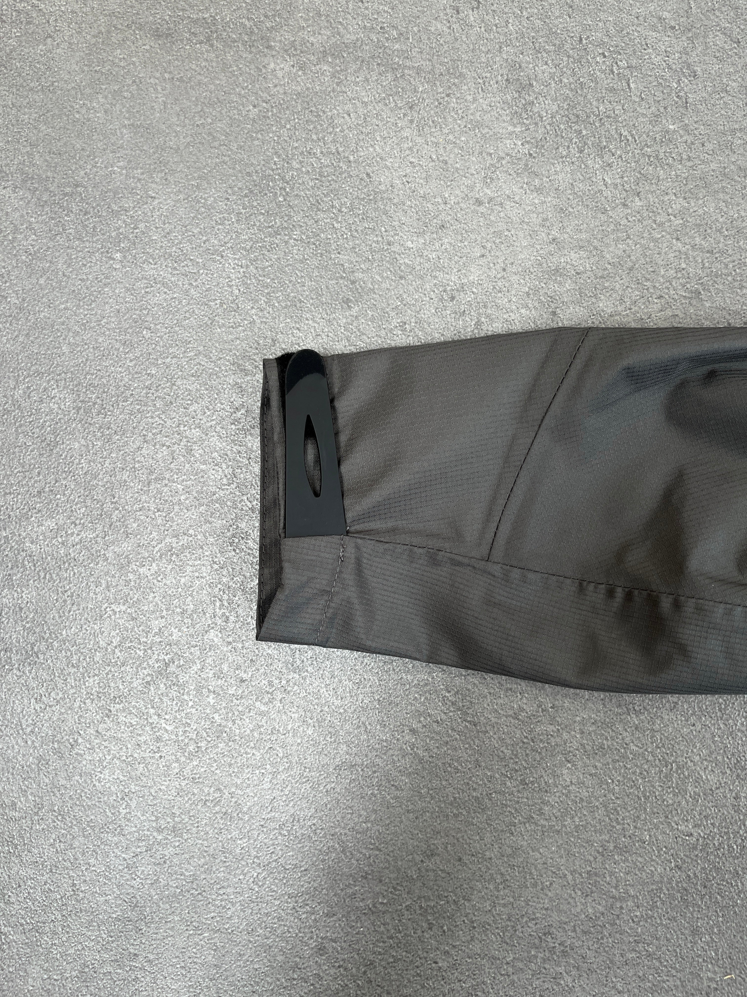 CHARCOAL GRAY RIPSTOP RAIN JACKET - Image 6